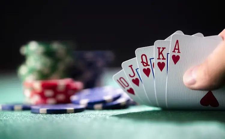 Experience in Playing Poker Highly Effectively